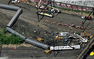费城火车脱轨前曾加速 八遇难者身份公布