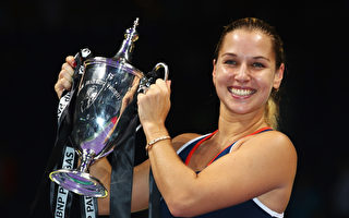 WTA总决赛 齐布娃首度夺冠