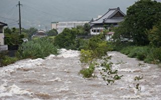 日本北九州强降雨 三县撤离88万人