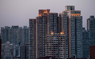 上海“最强学区房”房价两年内跌超30%