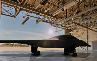 美军神秘B-21轰炸机 最快明年年中首飞
