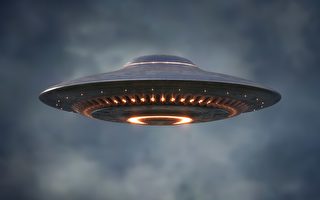 美国数百人目击UFO 电视台派记者搭机调查