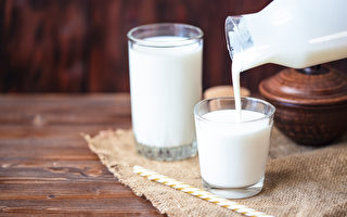 鲜奶从冰箱拿出来可保存多久？营养专家有解