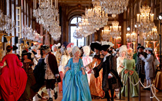 組圖：凡爾賽宮舞會重現路易十四年代風格