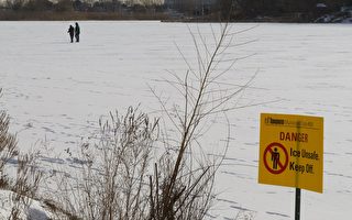 一男子在锡姆科湖上骑摩托车 不慎跌落冰中身亡