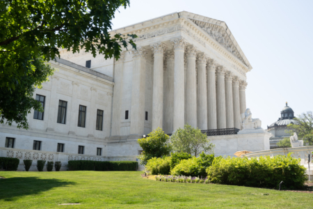 美最高法院提高对国会大厦案涉案者起诉门槛